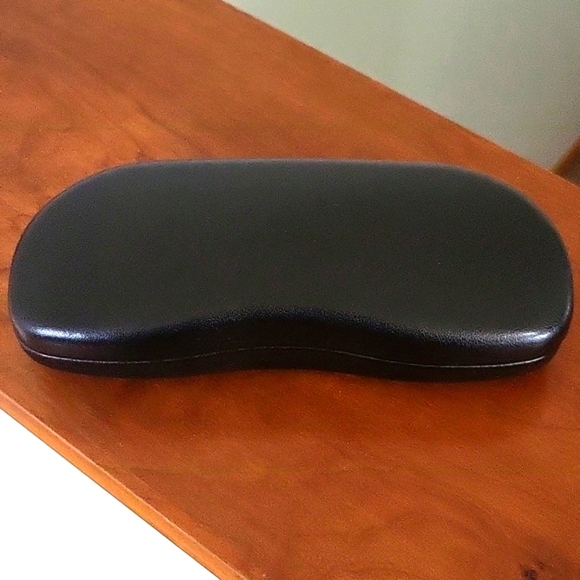 Ray-Ban Hardshell Case For Glasses - Picture 4 of 5